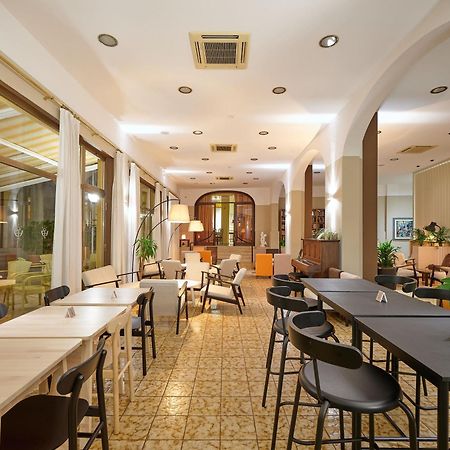Hotel Bisesti ***S Garda  Zewnętrze zdjęcie