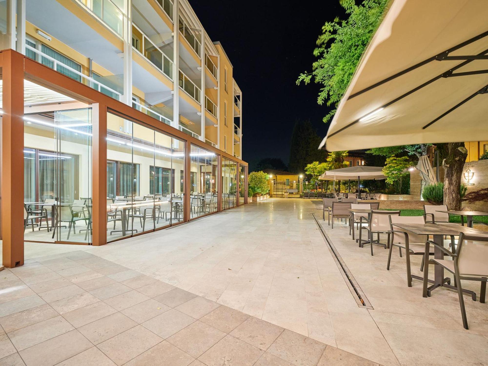 Hotel Bisesti ***S Garda  Zewnętrze zdjęcie