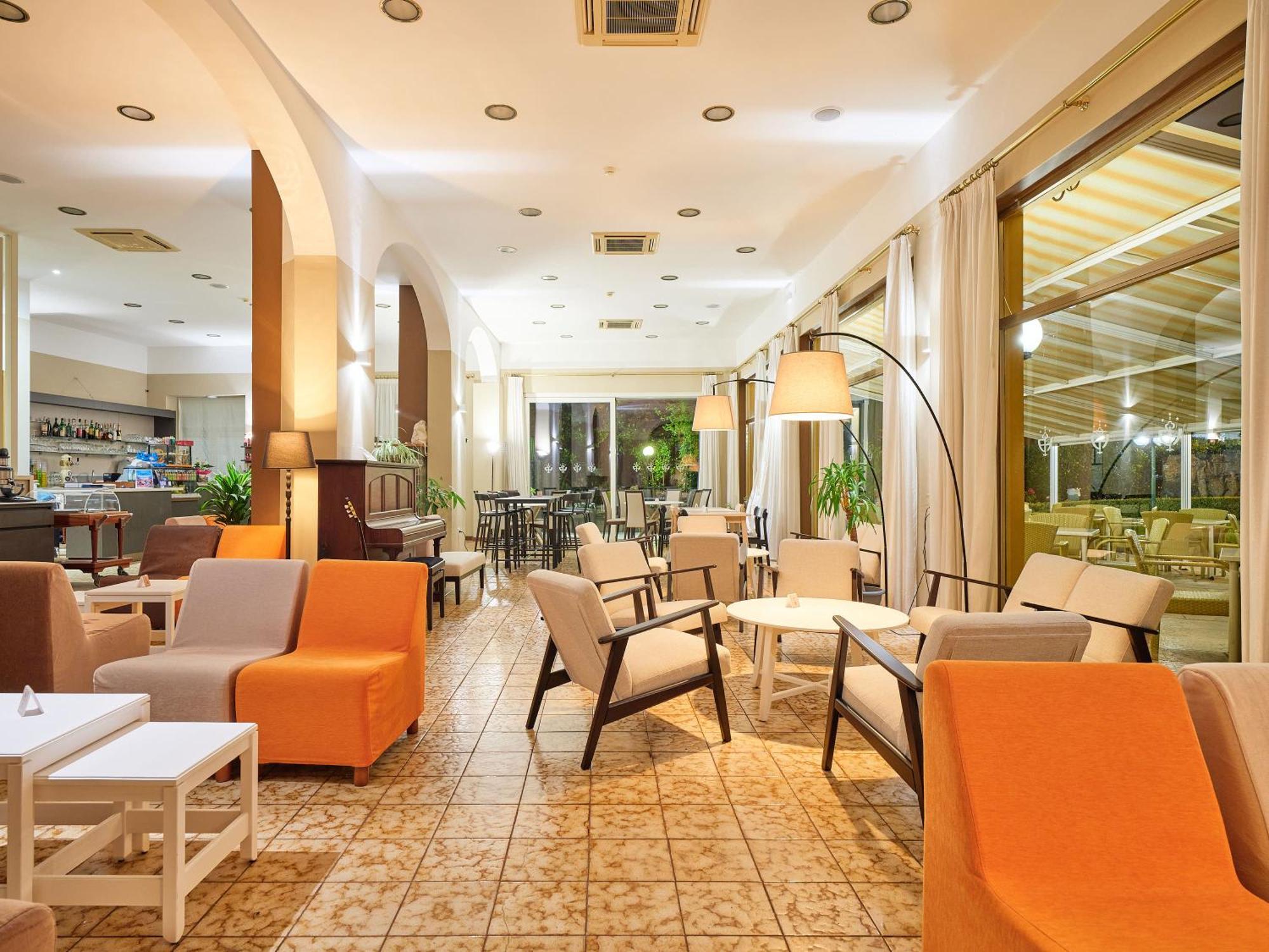 Hotel Bisesti ***S Garda  Zewnętrze zdjęcie