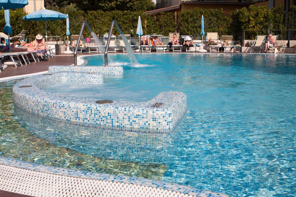 Hotel Bisesti ***S Garda  Zewnętrze zdjęcie
